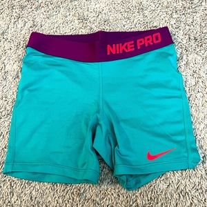 Nike Pro Dri-Fit Shorts Girls M